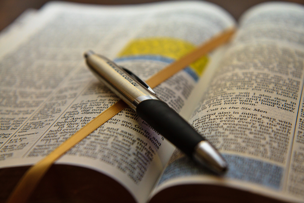 How Many Pages Are There in the Bible? - Word Counter Blog